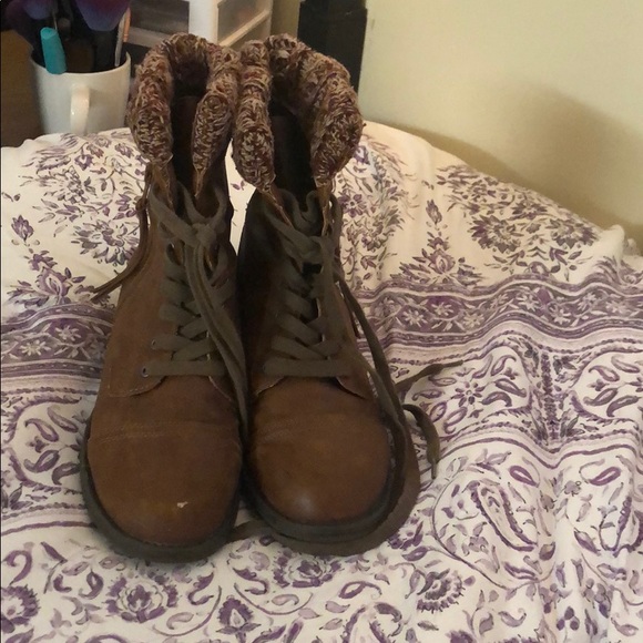 Booties - Picture 3 of 4